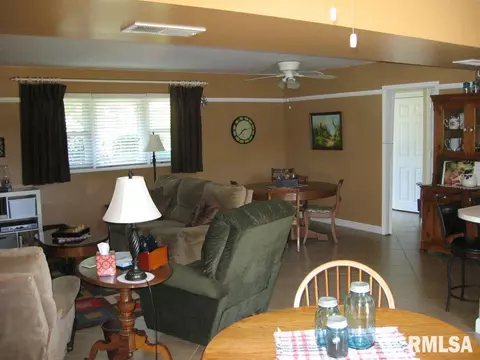 466 Brookhart Bnd, Avon, IL 61415 photo 12