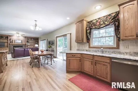 6016 W Deer Trace Ct, Dunlap, IL 61525 photo 15