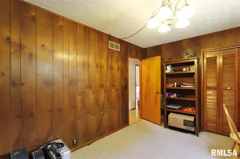 1500 E Beach St, Peoria, IL 61615 photo 24