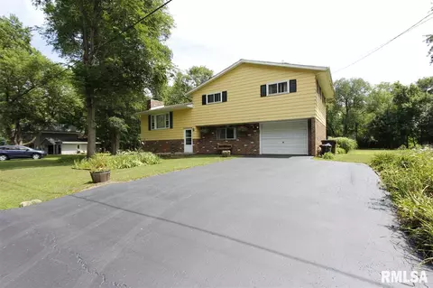 1500 E Beach St, Peoria, IL 61615 photo 2