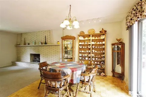 1500 E Beach St, Peoria, IL 61615 photo 8