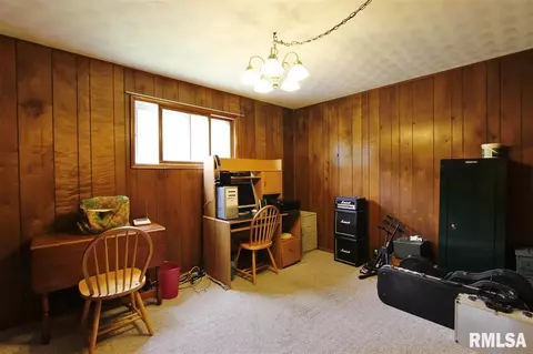 1500 E Beach St, Peoria, IL 61615 photo 23