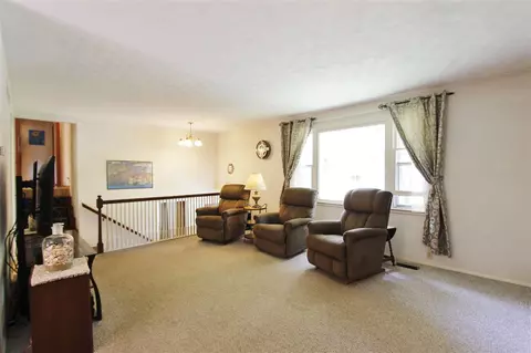 1500 E Beach St, Peoria, IL 61615 photo 3