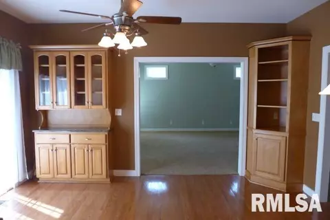 712 S Prairieview Dr, Dunlap, IL 61525 photo 9