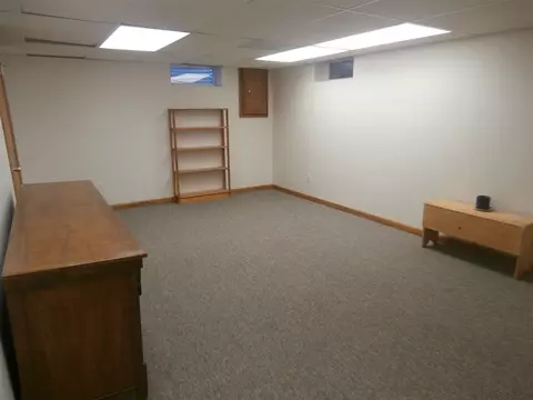 309 E Pearson St, Eureka, IL 61530 photo 23