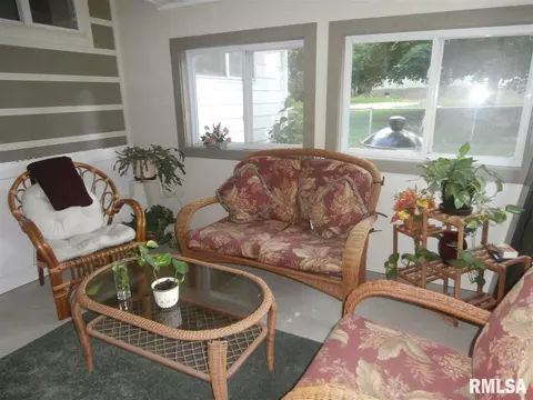 309 E Pearson St, Eureka, IL 61530 photo 26