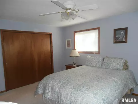 309 E Pearson St, Eureka, IL 61530 photo 18