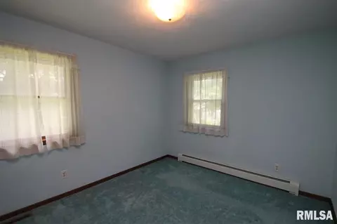 445 E Oak St, Washburn, IL 61570 photo 15