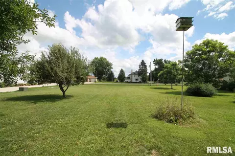 445 E Oak St, Washburn, IL 61570 photo 32