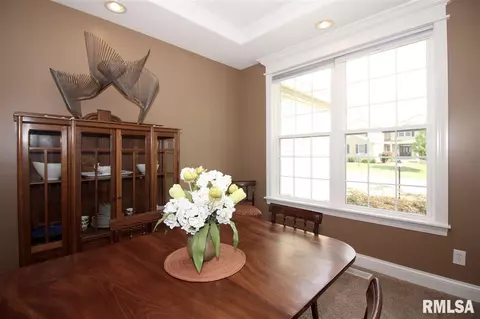 2107 W Liams Way, Dunlap, IL 61525 photo 2