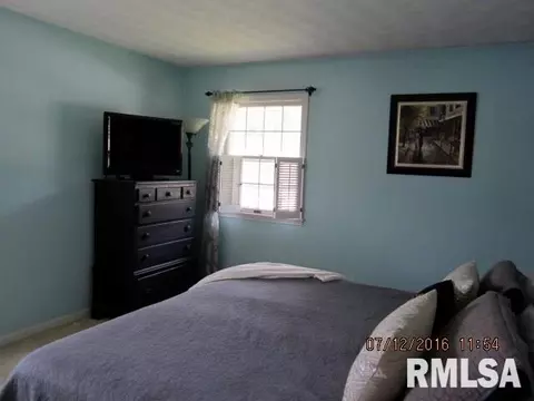 504 W Gloria Dr, Eureka, IL 61530 photo 15