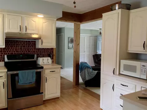 504 W Gloria Dr, Eureka, IL 61530 photo 4