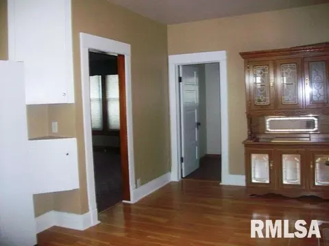 47 S 5th St, Canton, IL 61520 photo 9
