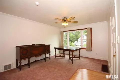 519 E Willcox Ave, Peoria, IL 61603 photo 3