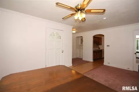 519 E Willcox Ave, Peoria, IL 61603 photo 4