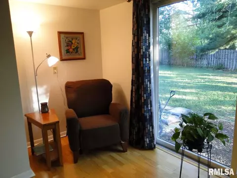 262 Jana Rd, Macomb, IL 61455 photo 9