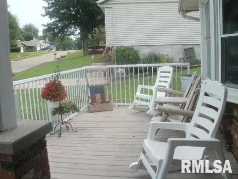 1465 E Sycamore, Canton, IL 61520 photo 4