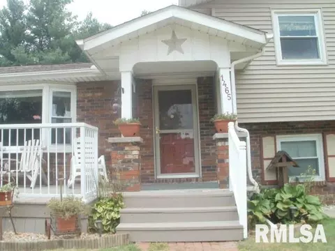 1465 E Sycamore, Canton, IL 61520 photo 3