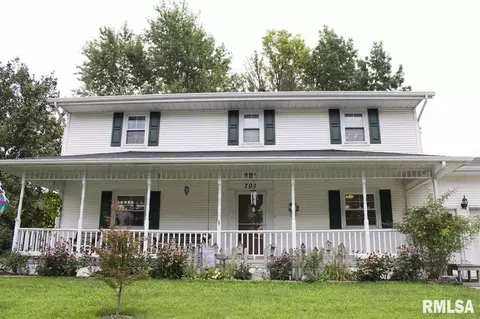 701 Hilldale, Eureka, IL 61530 photo 2