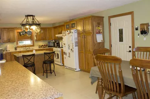 701 Hilldale, Eureka, IL 61530 photo 6