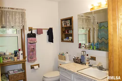 701 Hilldale, Eureka, IL 61530 photo 21