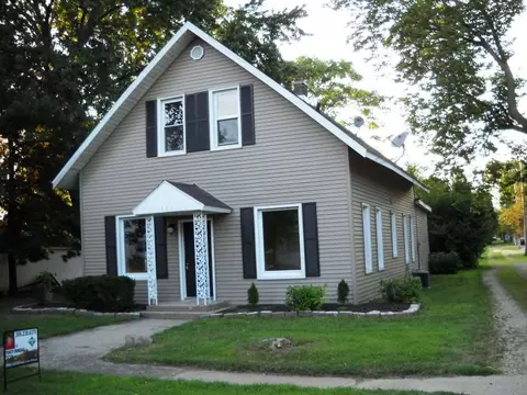 409 Thomas, Henry, IL 61537 photo 1