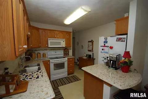 129 Easy St, Washington, IL 61571 photo 8