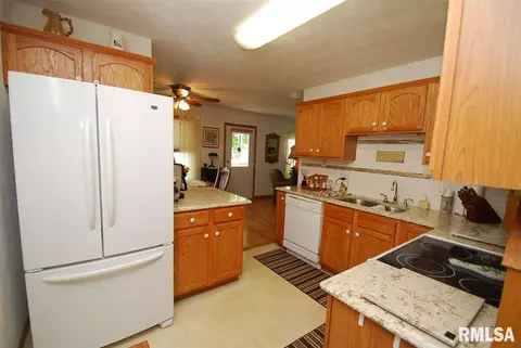 129 Easy St, Washington, IL 61571 photo 10