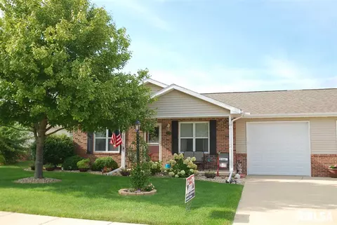 129 Easy St, Washington, IL 61571 photo 1