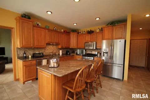 410 Windsor Dr, Germantown Hills, IL 61548 photo 14