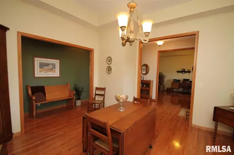 410 Windsor Dr, Germantown Hills, IL 61548 photo 7