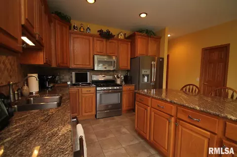 410 Windsor Dr, Germantown Hills, IL 61548 photo 15