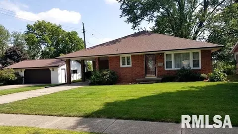 1360 Elm St, Canton, IL 61520 photo 1