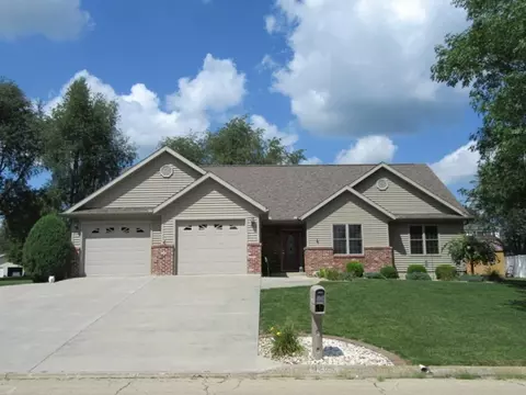 1265 E Sycamore, Canton, IL 61520 photo 1