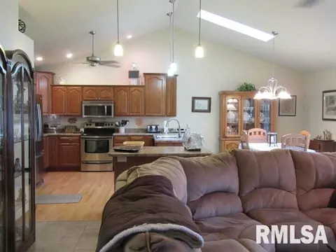 1265 E Sycamore, Canton, IL 61520 photo 14