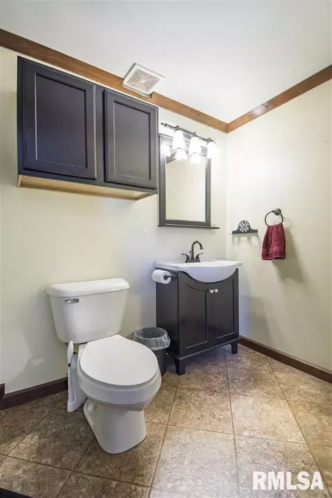 507 Jones St, Eureka, IL 61530 photo 17