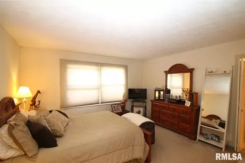 200 E Morningside Dr, Peoria, IL 61614 photo 18