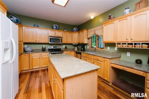 2408 W Murphy Dr, Dunlap, IL 61525 photo 14