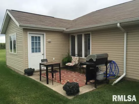 314 Scotch Pine Dr, Macomb, IL 61455 photo 11
