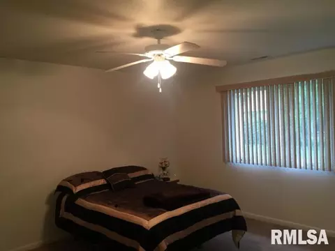 314 Scotch Pine Dr, Macomb, IL 61455 photo 7
