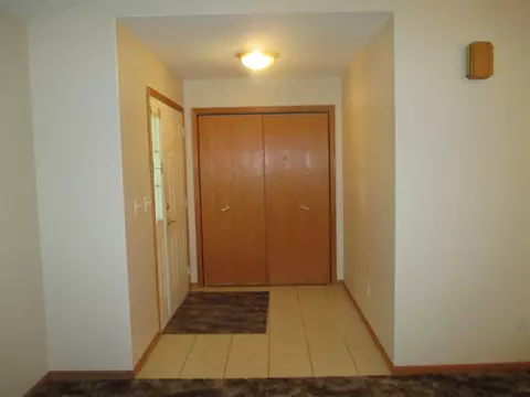 1415 Windstar Ln, Pekin, IL 61554 photo 2
