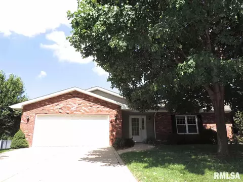 1415 Windstar Ln, Pekin, IL 61554 photo 1
