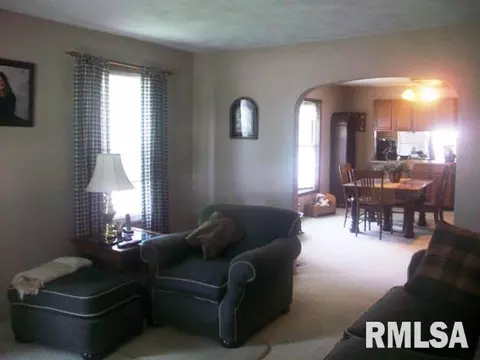 705 S 2nd Ave, Canton, IL 61520 photo 20