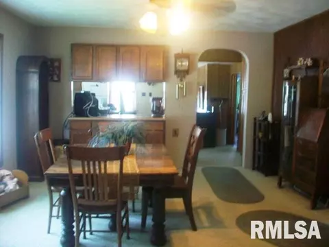705 S 2nd Ave, Canton, IL 61520 photo 6