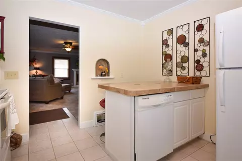 106 E College, Eureka, IL 61530 photo 15