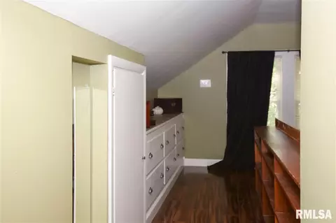 106 E College, Eureka, IL 61530 photo 22