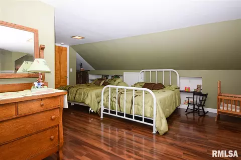 106 E College, Eureka, IL 61530 photo 21