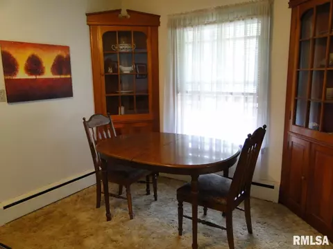227 N Clay St, Macomb, IL 61455 photo 6