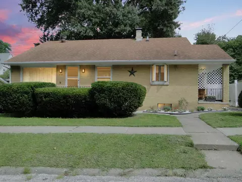 227 N Clay St, Macomb, IL 61455 photo 1