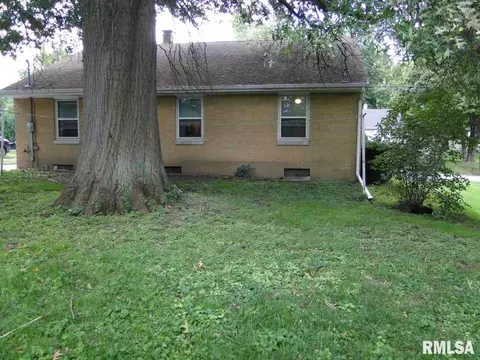 227 N Clay St, Macomb, IL 61455 photo 16